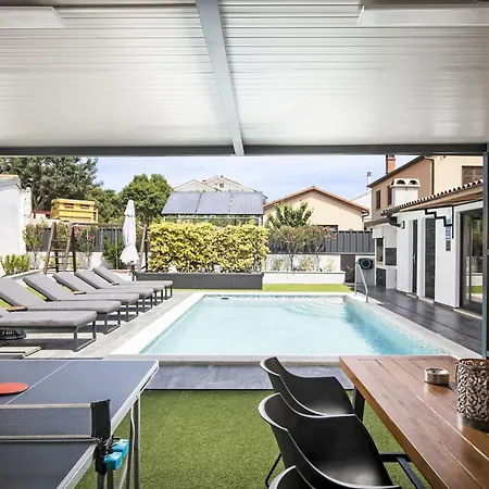 4 Sz Mit Bad En Pool Und Sommerkueche By Interhome Tatil Evi *